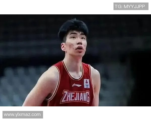 余嘉豪的成长之路与未来展望：从少年到明星的蜕变与奋斗历程