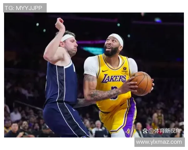 勇士与湖人激战之后球员赛后采访分享精彩瞬间与战术分析
